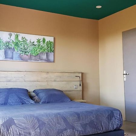 Le Lodge Origin Sainte-Suzanne Екстериор снимка