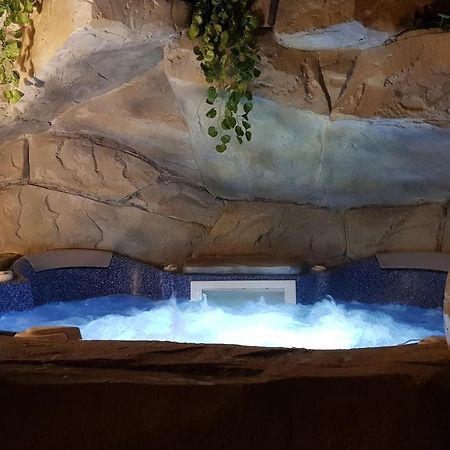 Le Lodge Origin Sainte-Suzanne Екстериор снимка